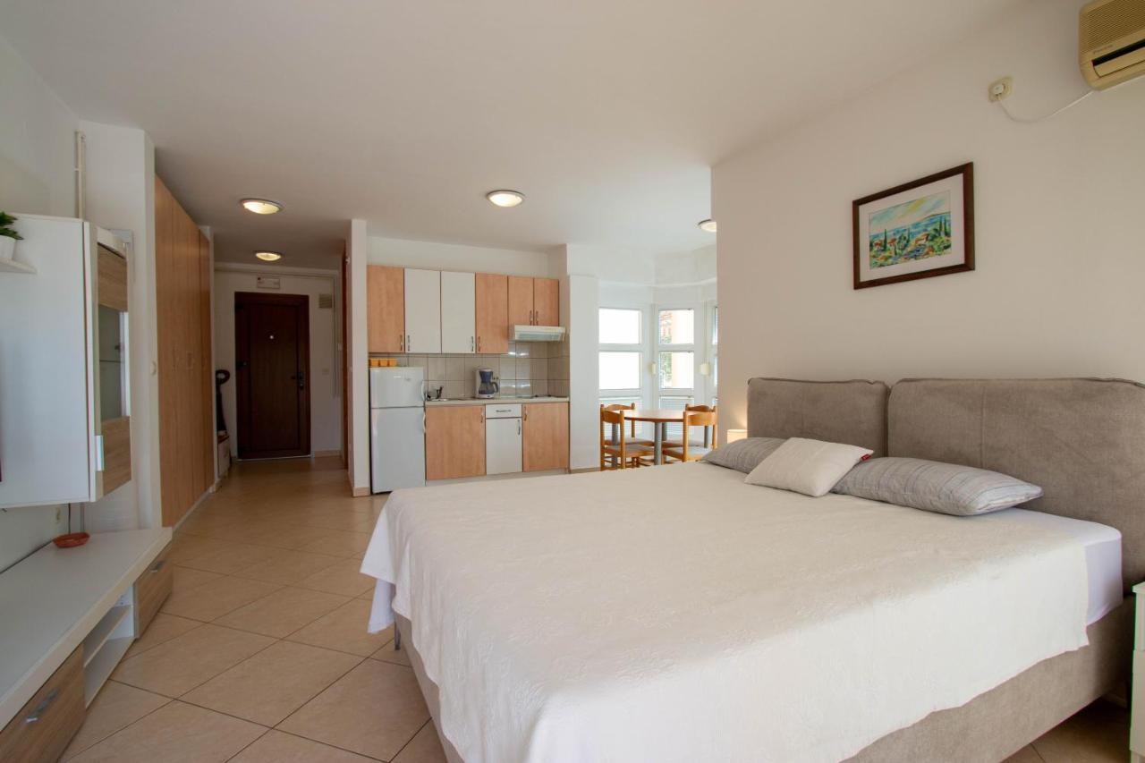 Apartments Matas Sukošan المظهر الخارجي الصورة