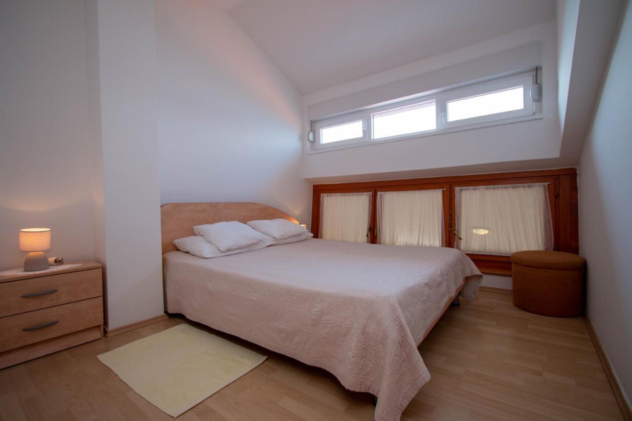 Apartments Matas Sukošan المظهر الخارجي الصورة