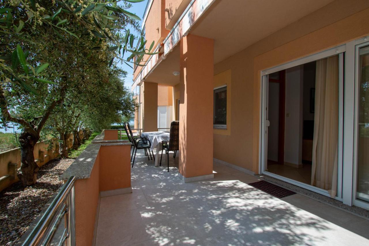 Apartments Matas Sukošan المظهر الخارجي الصورة