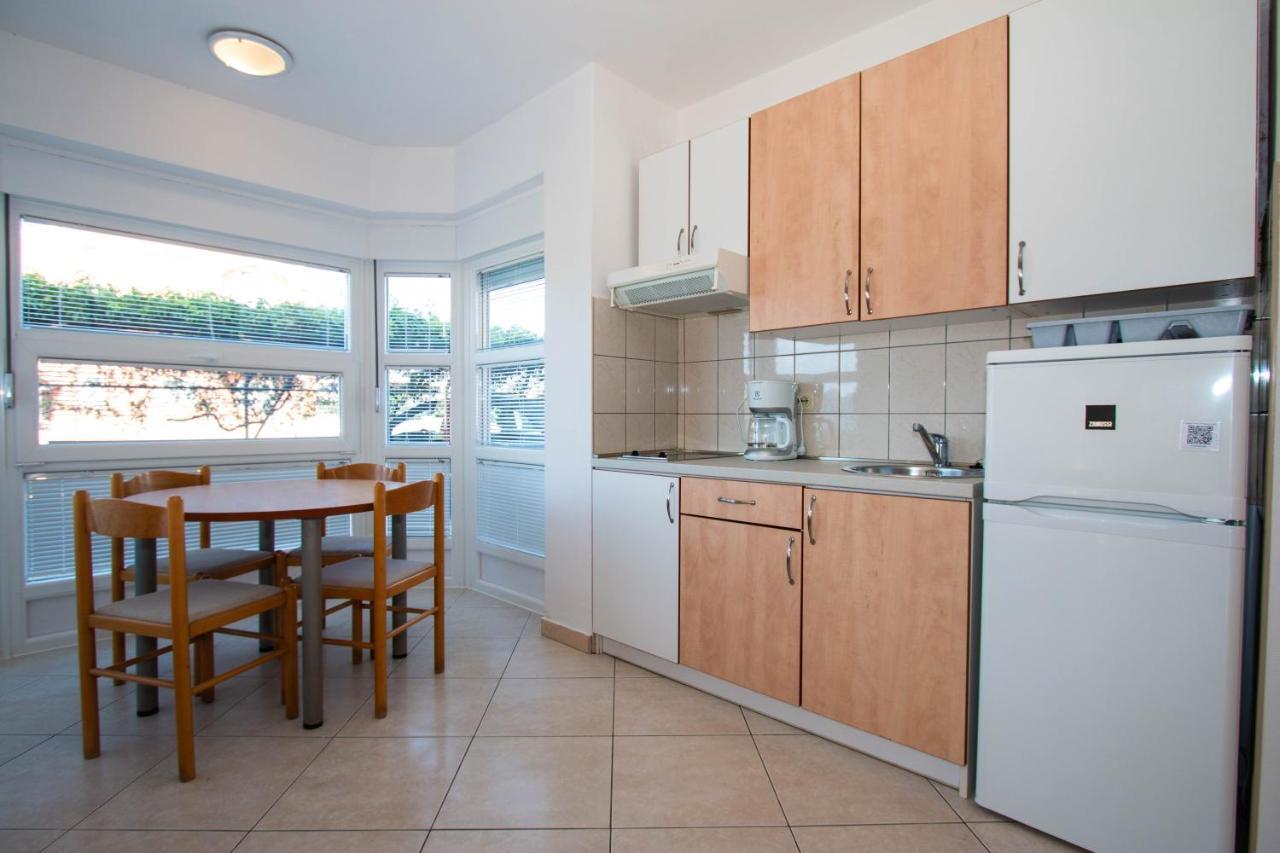 Apartments Matas Sukošan المظهر الخارجي الصورة
