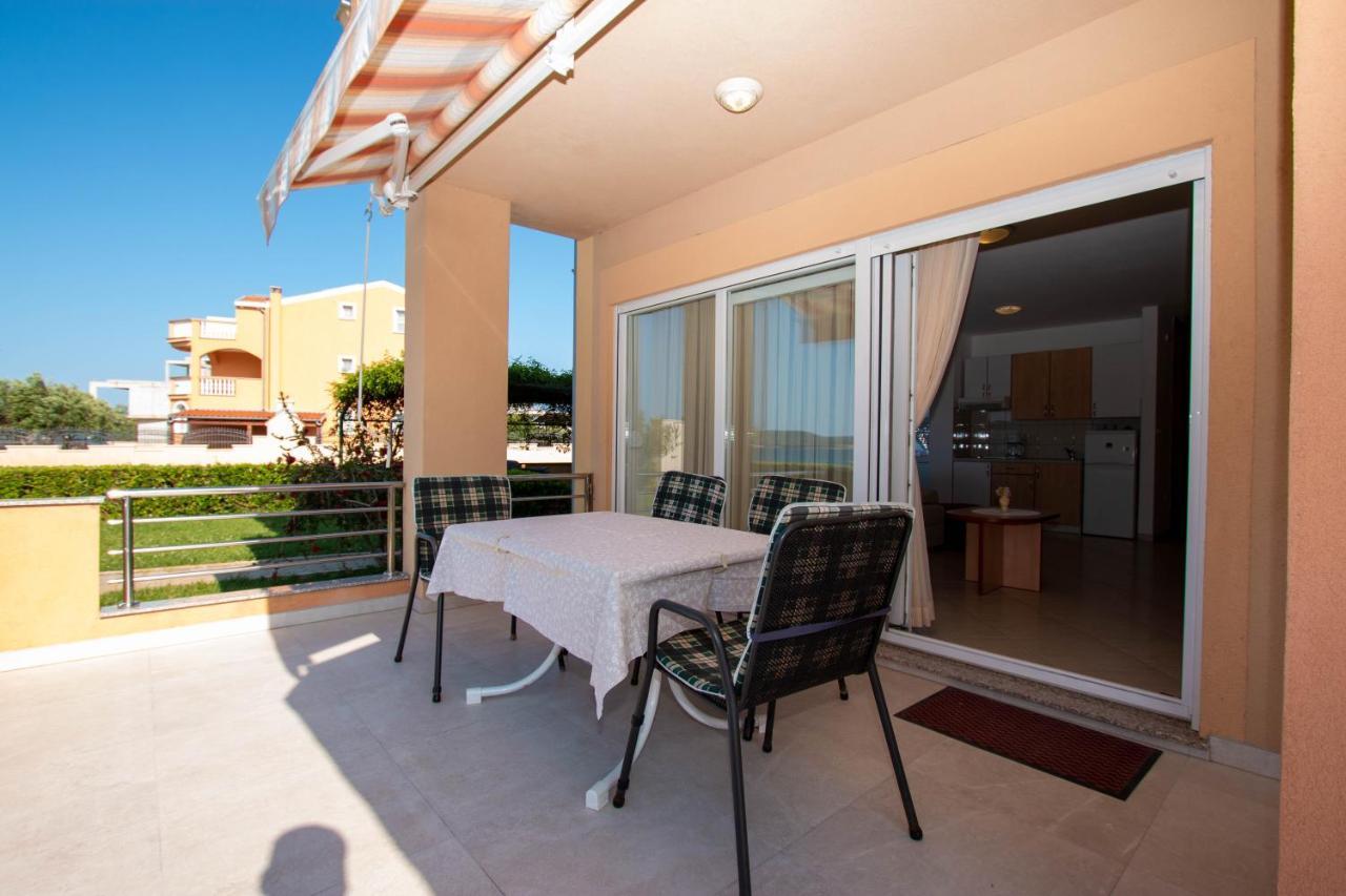 Apartments Matas Sukošan المظهر الخارجي الصورة